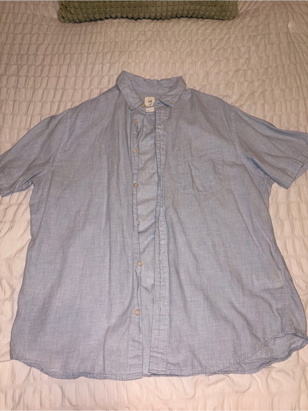 H&M Light Blue Short Sleeve Button-Down Shirt